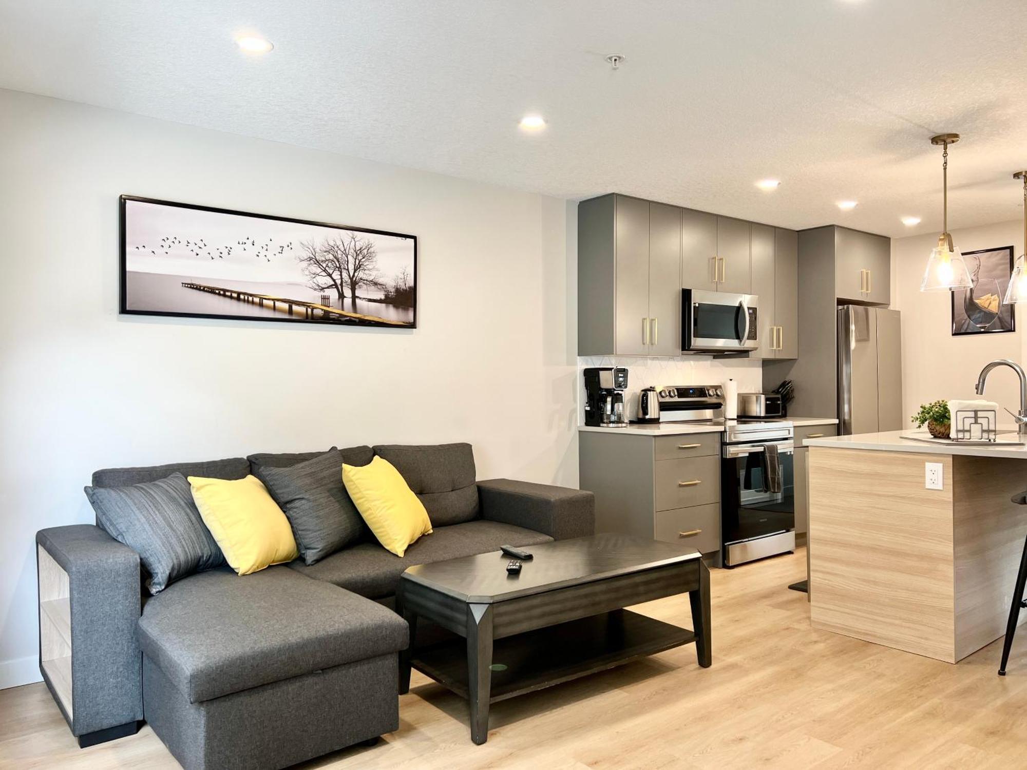 Brand New 2Br Condo With Outdoor Swimming Pool And Hot Tub Canmore Exteriér fotografie