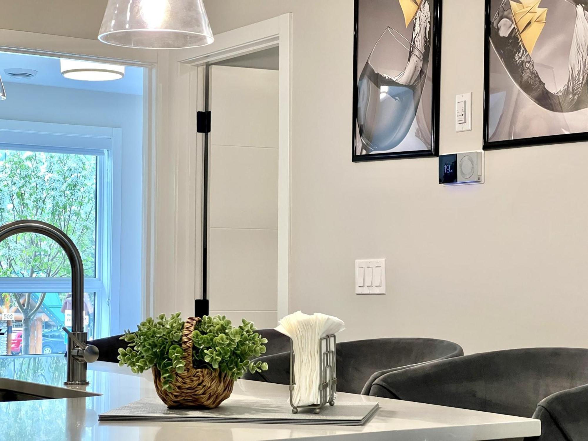 Brand New 2Br Condo With Outdoor Swimming Pool And Hot Tub Canmore Exteriér fotografie
